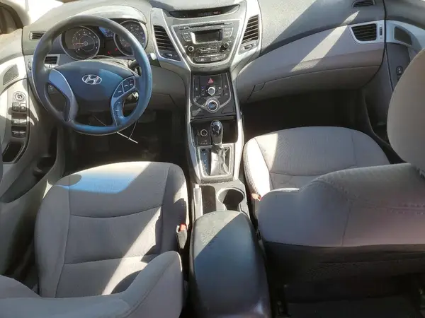 5NPDH4AE3GH674488 2016 HYUNDAI ELANTRA - Image 8