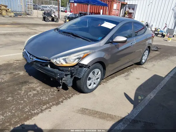 5NPDH4AE3GH676225 2016 HYUNDAI ELANTRA - Image 2