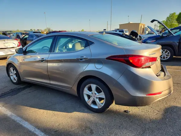 5NPDH4AE3GH676404 2016 HYUNDAI ELANTRA - Image 2