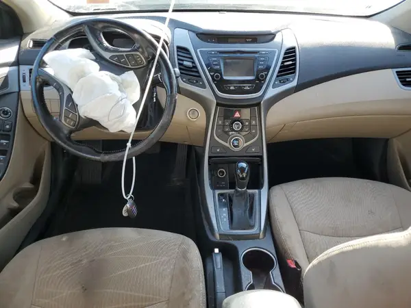 5NPDH4AE3GH677519 2016 HYUNDAI ELANTRA - Image 8