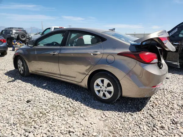5NPDH4AE3GH678783 2016 HYUNDAI ELANTRA - Image 2