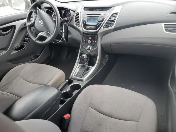 5NPDH4AE3GH680081 2016 HYUNDAI ELANTRA - Image 8