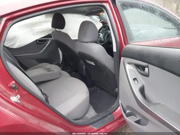 5NPDH4AE3GH681456 2016 HYUNDAI ELANTRA - Image 8