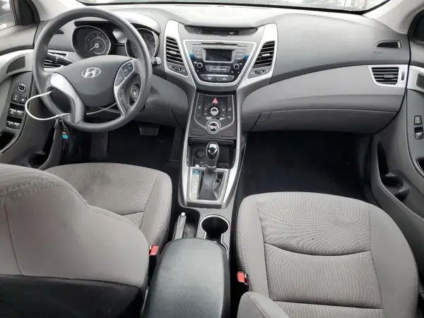 5NPDH4AE3GH682588 2016 HYUNDAI ELANTRA - Image 8