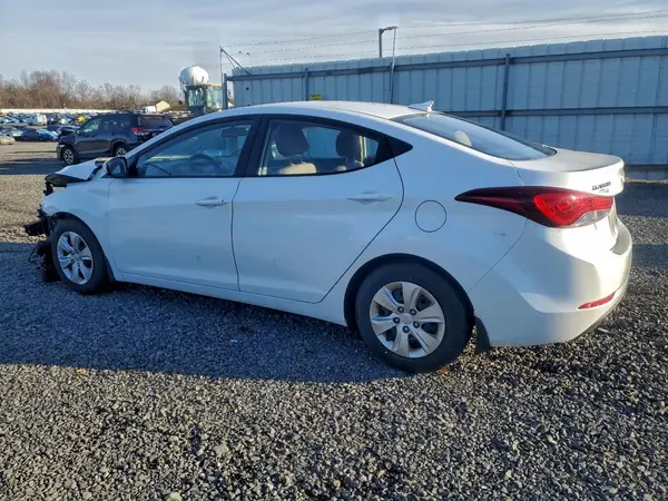 5NPDH4AE3GH683109 2016 HYUNDAI ELANTRA - Image 2
