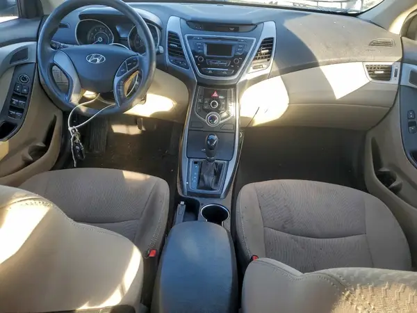 5NPDH4AE3GH683109 2016 HYUNDAI ELANTRA - Image 8