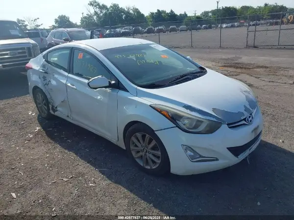 5NPDH4AE3GH683949 2016 HYUNDAI ELANTRA - Image 1