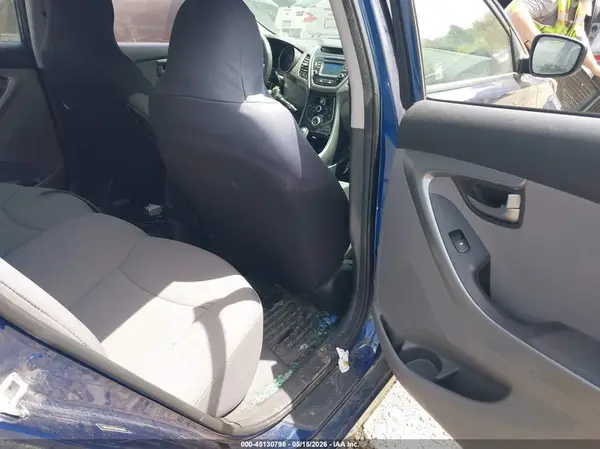 5NPDH4AE3GH684048 2016 HYUNDAI ELANTRA - Image 8