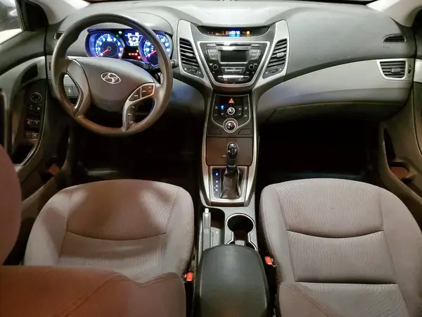 5NPDH4AE3GH686060 2016 HYUNDAI ELANTRA - Image 8