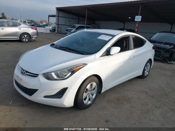 5NPDH4AE3GH686110 2016 HYUNDAI ELANTRA - Image 2