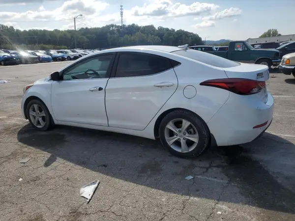 5NPDH4AE3GH686401 2016 HYUNDAI ELANTRA - Image 2