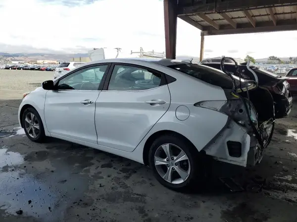 5NPDH4AE3GH687824 2016 HYUNDAI ELANTRA - Image 2