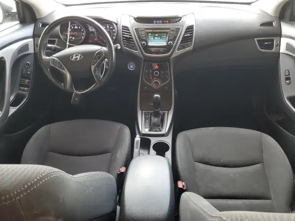 5NPDH4AE3GH687824 2016 HYUNDAI ELANTRA - Image 8
