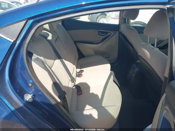5NPDH4AE3GH687905 2016 HYUNDAI ELANTRA - Image 8