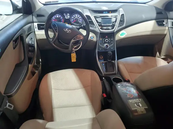 5NPDH4AE3GH689668 2016 HYUNDAI ELANTRA - Image 8