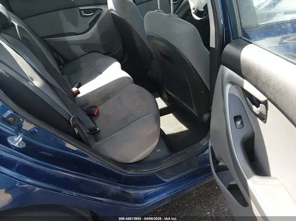 5NPDH4AE3GH691940 2016 HYUNDAI ELANTRA - Image 8