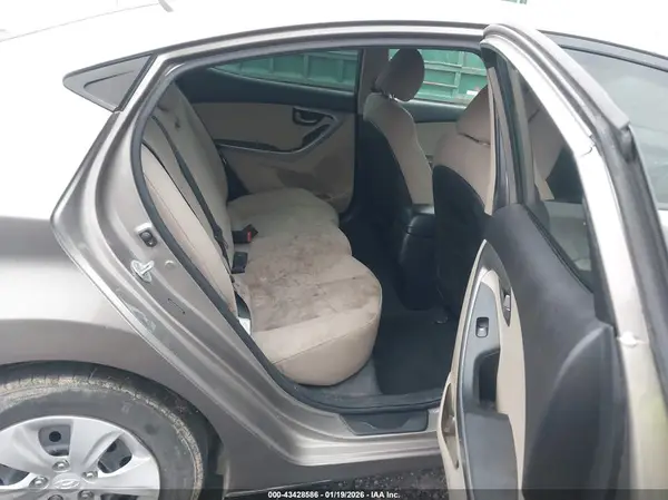5NPDH4AE3GH692280 2016 HYUNDAI ELANTRA - Image 8