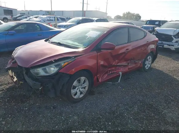 5NPDH4AE3GH693686 2016 HYUNDAI ELANTRA - Image 2