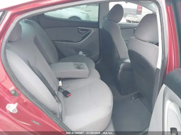 5NPDH4AE3GH694417 2016 HYUNDAI ELANTRA - Image 8
