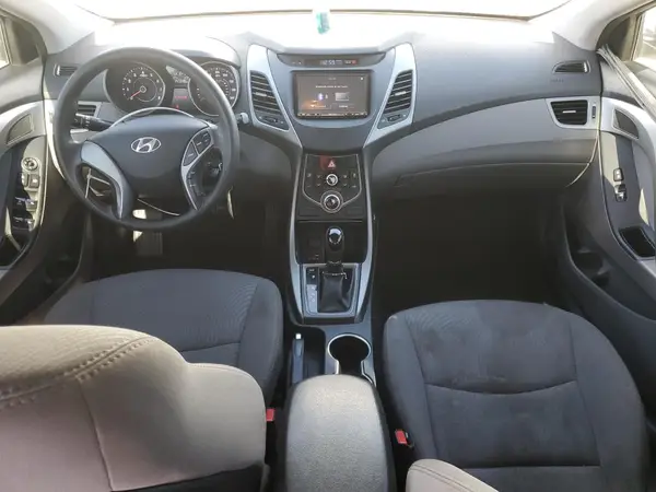5NPDH4AE3GH696555 2016 HYUNDAI ELANTRA - Image 8