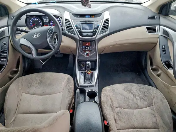 5NPDH4AE3GH697723 2016 HYUNDAI ELANTRA - Image 8