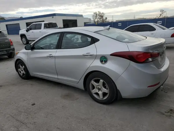 5NPDH4AE3GH697799 2016 HYUNDAI ELANTRA - Image 2