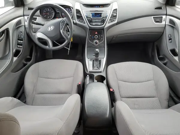 5NPDH4AE3GH697799 2016 HYUNDAI ELANTRA - Image 8