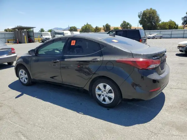 5NPDH4AE3GH697835 2016 HYUNDAI ELANTRA - Image 2