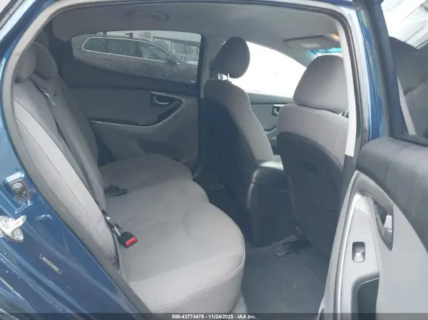 5NPDH4AE3GH698516 2016 HYUNDAI ELANTRA - Image 8