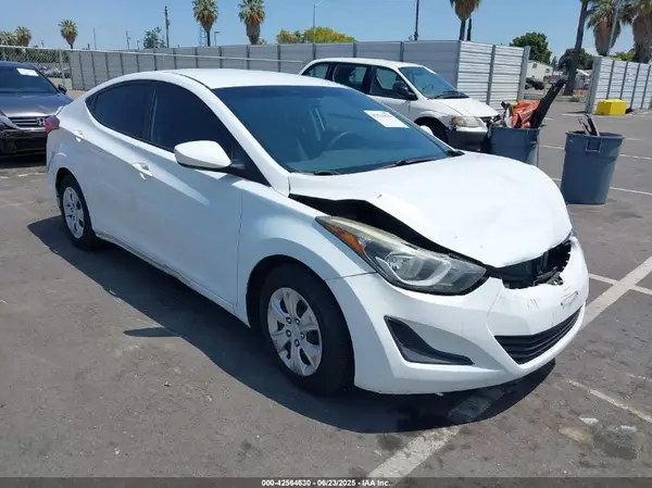 5NPDH4AE3GH698547 2016 HYUNDAI ELANTRA - Image 1