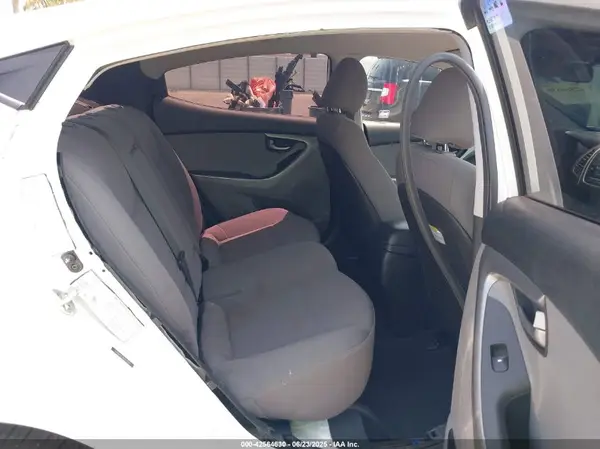 5NPDH4AE3GH698547 2016 HYUNDAI ELANTRA - Image 8