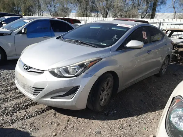 5NPDH4AE3GH699472 2016 HYUNDAI ELANTRA - Image 1