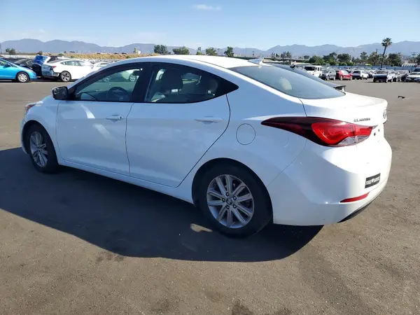 5NPDH4AE3GH699875 2016 HYUNDAI ELANTRA - Image 2