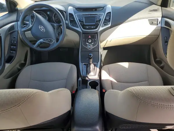 5NPDH4AE3GH699875 2016 HYUNDAI ELANTRA - Image 8