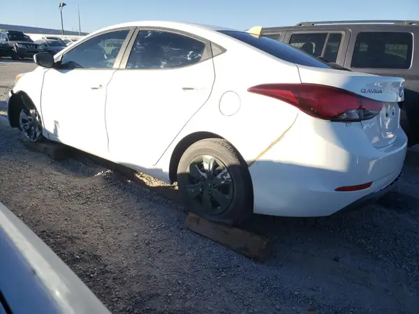 5NPDH4AE3GH700216 2016 HYUNDAI ELANTRA - Image 2