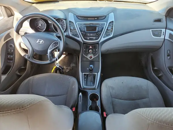 5NPDH4AE3GH700989 2016 HYUNDAI ELANTRA - Image 8