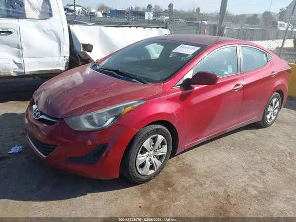 5NPDH4AE3GH700992 2016 HYUNDAI ELANTRA - Image 2