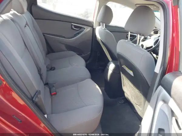 5NPDH4AE3GH700992 2016 HYUNDAI ELANTRA - Image 8