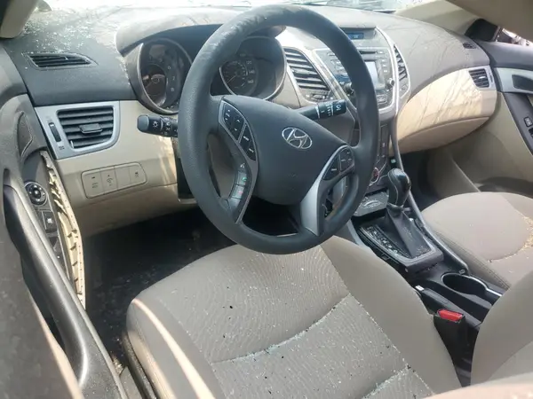 5NPDH4AE3GH702113 2016 HYUNDAI ELANTRA - Image 8