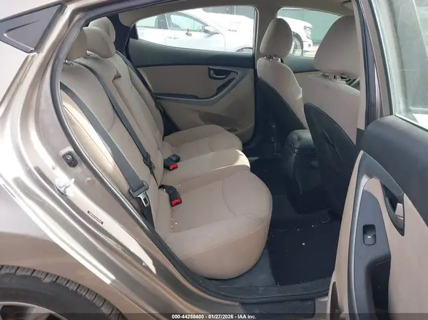 5NPDH4AE3GH702936 2016 HYUNDAI ELANTRA - Image 8