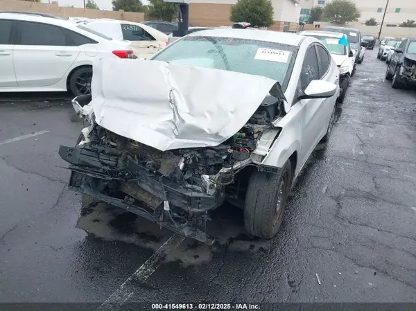 5NPDH4AE3GH707084 2016 HYUNDAI ELANTRA - Image 2