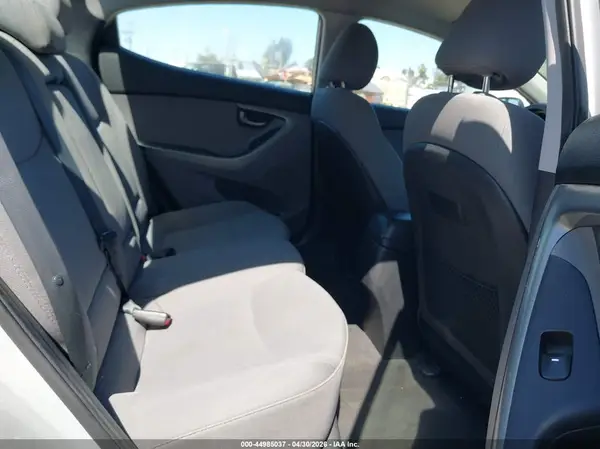 5NPDH4AE3GH707103 2016 HYUNDAI ELANTRA - Image 8
