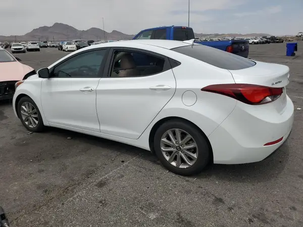 5NPDH4AE3GH707747 2016 HYUNDAI ELANTRA - Image 2