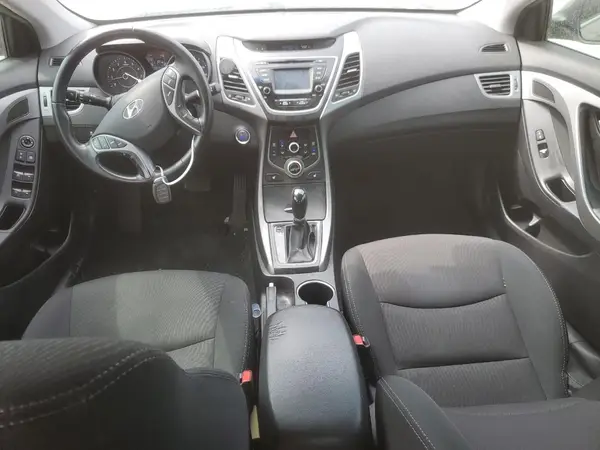 5NPDH4AE3GH709935 2016 HYUNDAI ELANTRA - Image 8