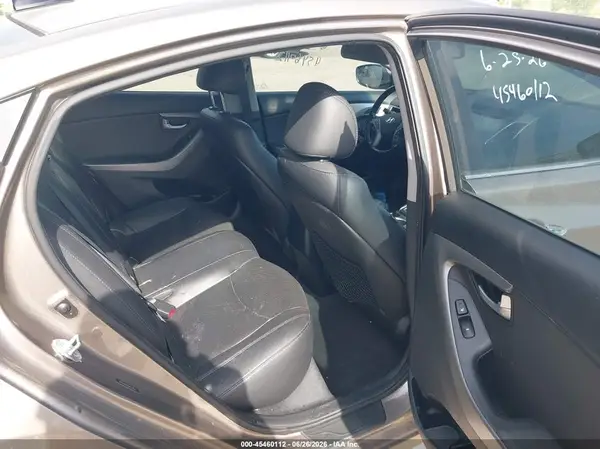5NPDH4AE3GH710924 2016 HYUNDAI ELANTRA - Image 8