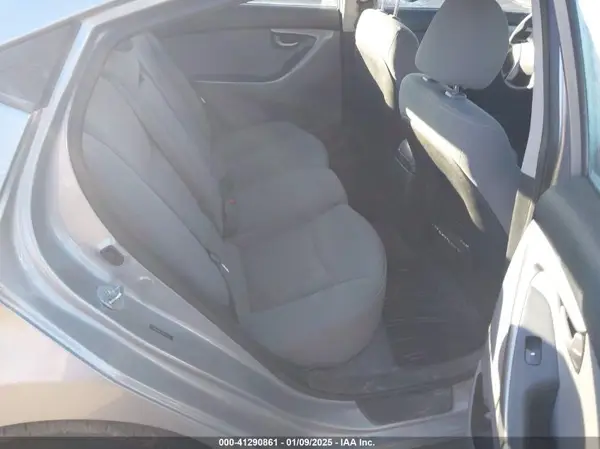 5NPDH4AE3GH711779 2016 HYUNDAI ELANTRA - Image 8