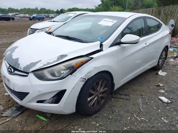 5NPDH4AE3GH711863 2016 HYUNDAI ELANTRA - Image 2