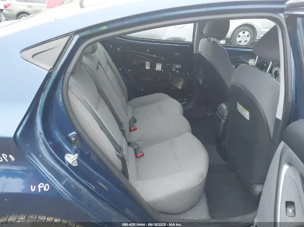 5NPDH4AE3GH712110 2016 HYUNDAI ELANTRA - Image 8