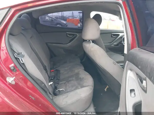 5NPDH4AE3GH714519 2016 HYUNDAI ELANTRA - Image 8