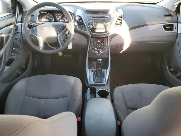 5NPDH4AE3GH714715 2016 HYUNDAI ELANTRA - Image 8